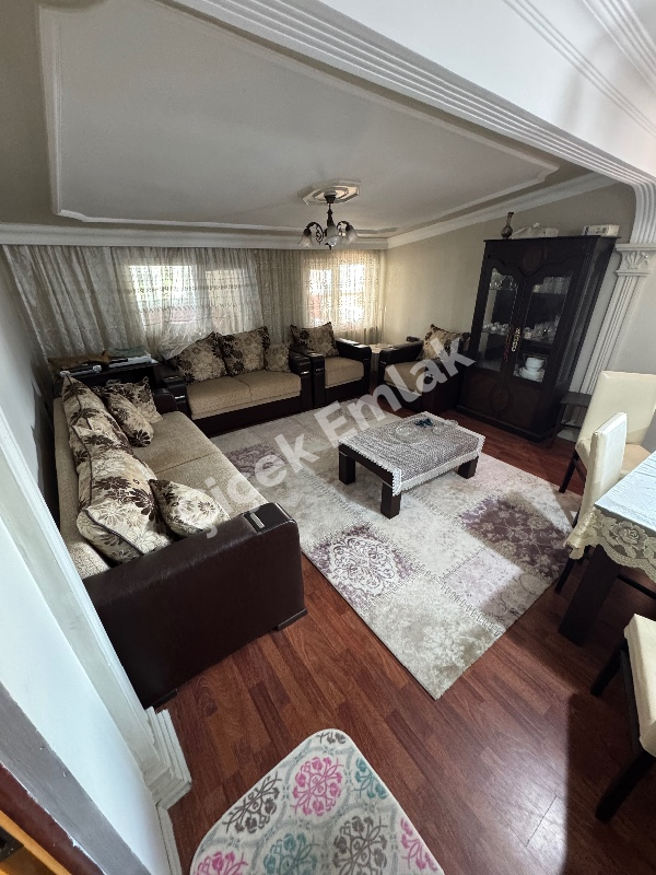 Yeşilpınar'da 3+1 Çatı Katı Büyük Teraslı Satılık Daire