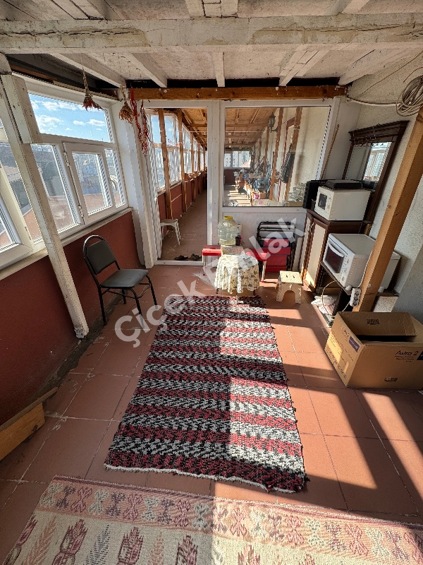 Yeşilpınar'da 3+1 Çatı Katı Büyük Teraslı Satılık Daire