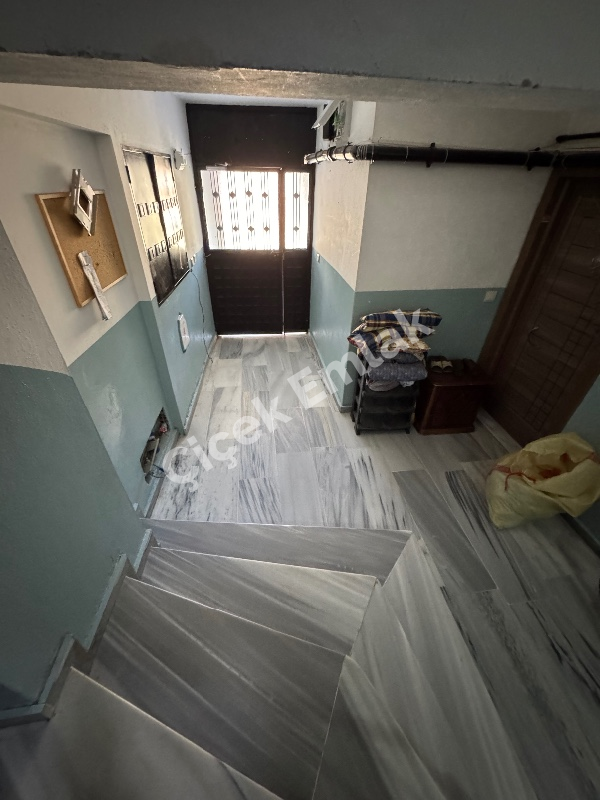 Yeşilpınar'da 3+1 Çatı Katı Büyük Teraslı Satılık Daire