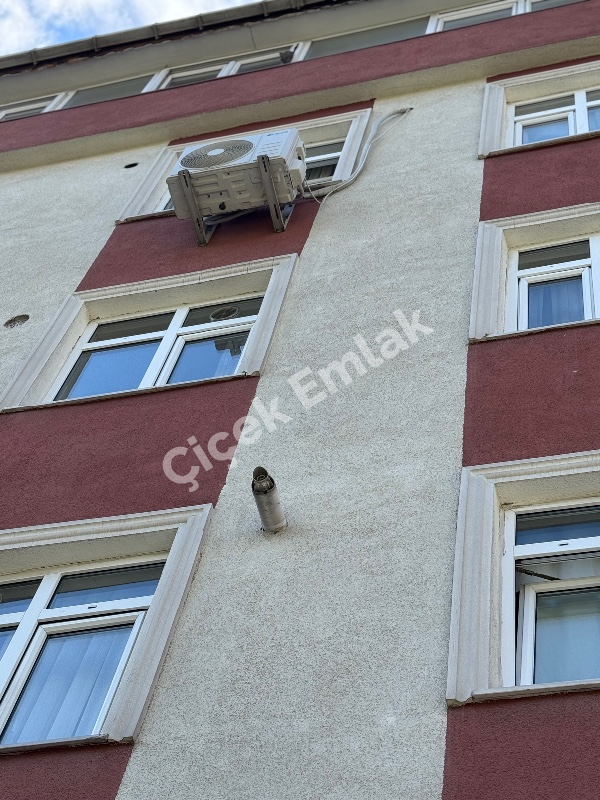 Yeşilpınar'da 3+1 Çatı Katı Büyük Teraslı Satılık Daire