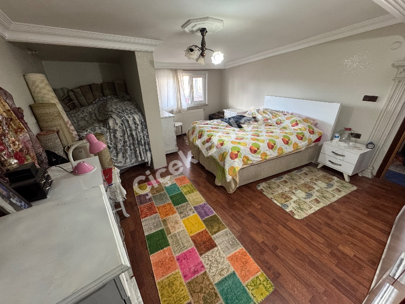 Yeşilpınar'da 3+1 Çatı Katı Büyük Teraslı Satılık Daire