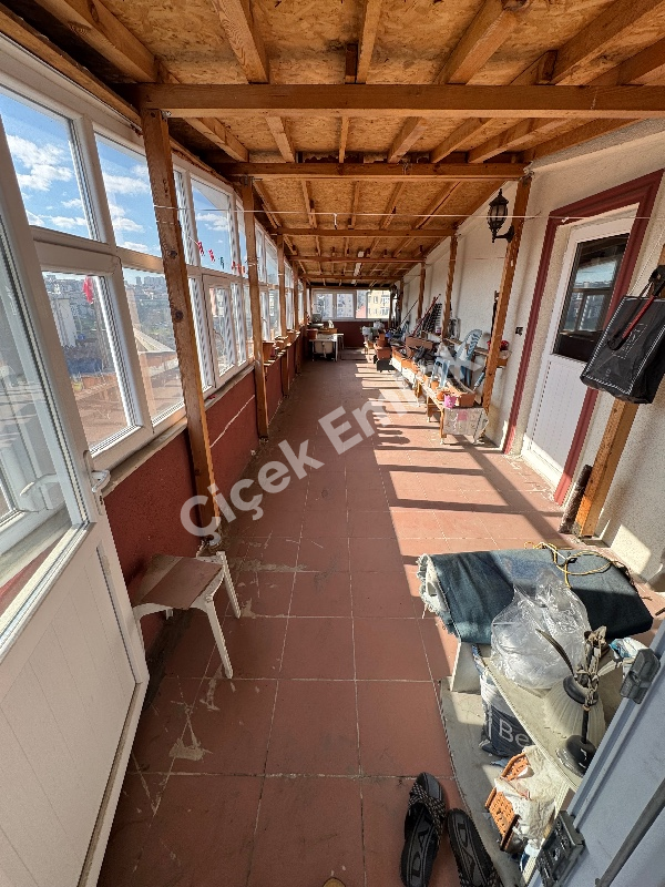 Yeşilpınar'da 3+1 Çatı Katı Büyük Teraslı Satılık Daire