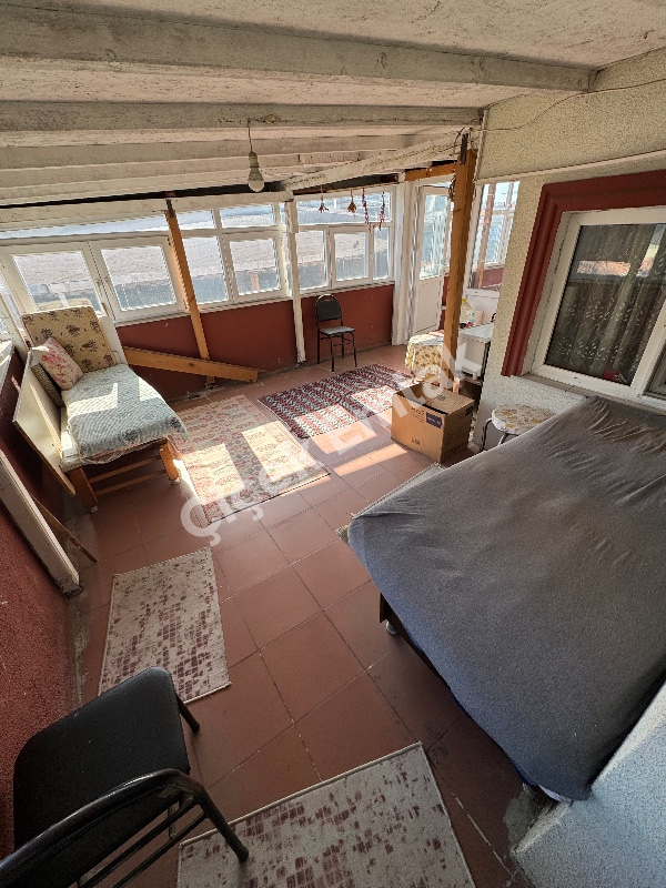 Yeşilpınar'da 3+1 Çatı Katı Büyük Teraslı Satılık Daire