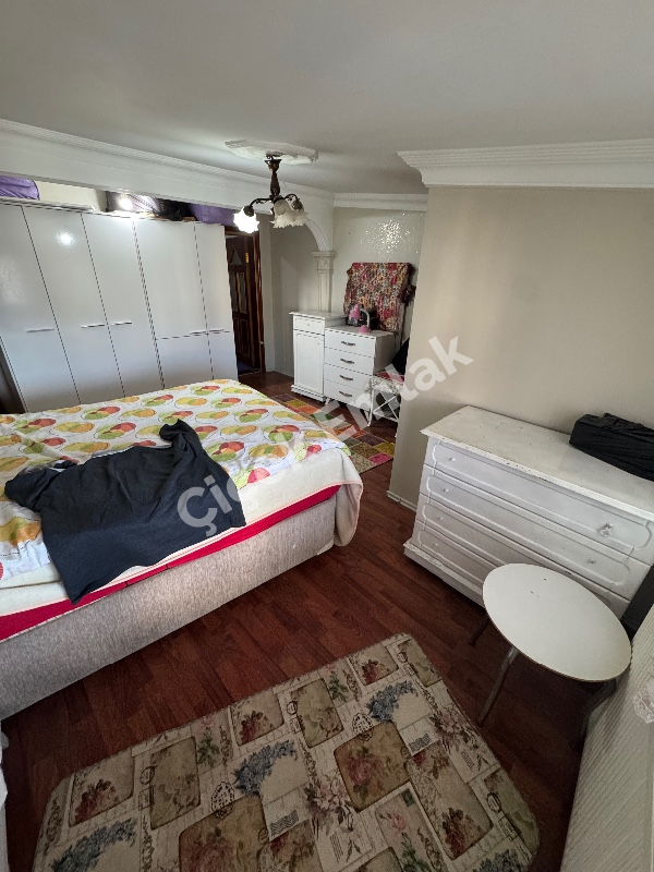 Yeşilpınar'da 3+1 Çatı Katı Büyük Teraslı Satılık Daire