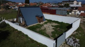 DİDİM BALAT KÖYÜNDE 307 m² ARSA İÇERİSİNDE 2+1 MÜSTAKİL EŞYALI SATILIK AHŞAP EV 