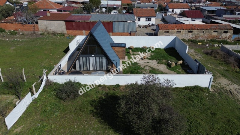 DİDİM BALAT KÖYÜNDE 307 m² ARSA İÇERİSİNDE 2+1 MÜSTAKİL EŞYALI SATILIK AHŞAP EV 