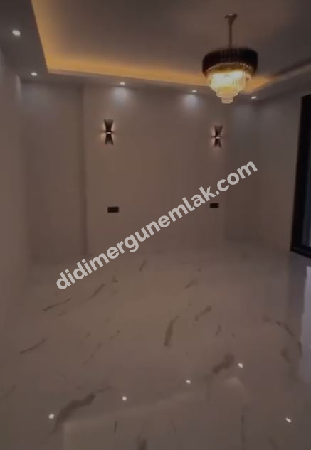 ARITMA YOLU ÜZERİNDE 330 M² ARSA İÇERİSİNDE ÖZEL HAVUZLU OTOPARKLI TAM MÜSTAKİL 4+1 AYRI MUTFAKLI AKILLI EV SİSTEMLİ LÜKS VİLLA 