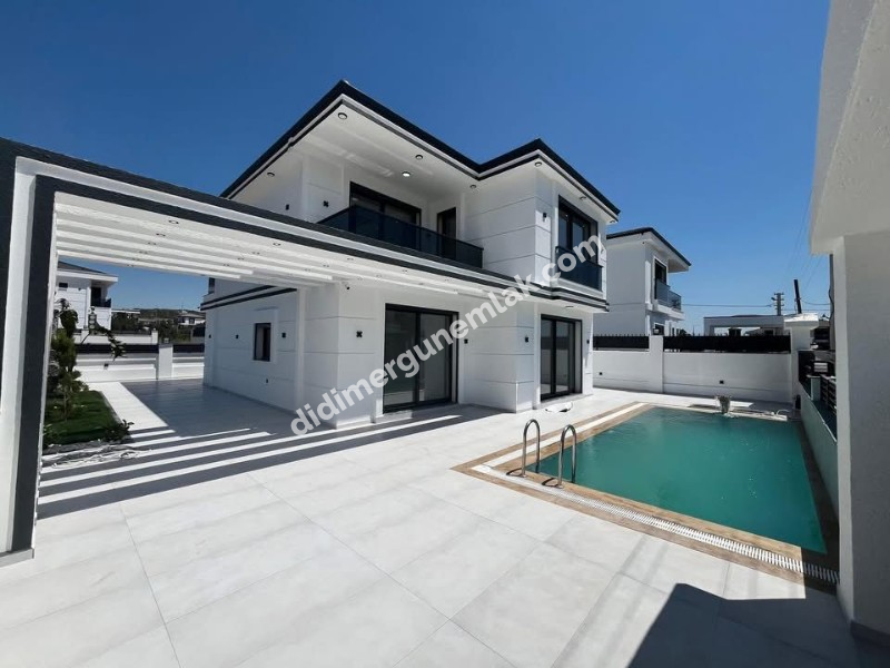 ARITMA YOLU ÜZERİNDE 330 M² ARSA İÇERİSİNDE ÖZEL HAVUZLU OTOPARKLI TAM MÜSTAKİL 4+1 AYRI MUTFAKLI AKILLI EV SİSTEMLİ LÜKS VİLLA 