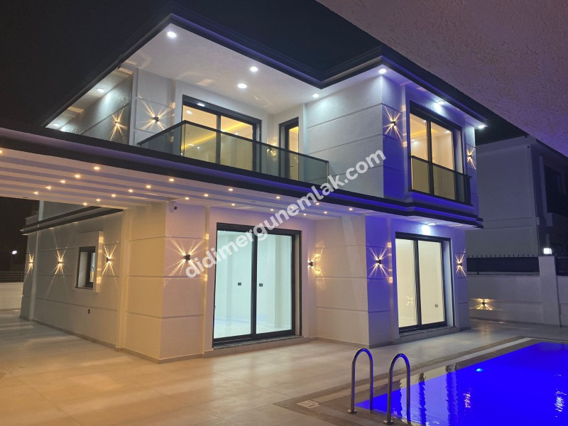 ARITMA YOLU ÜZERİNDE 330 M² ARSA İÇERİSİNDE ÖZEL HAVUZLU OTOPARKLI TAM MÜSTAKİL 4+1 AYRI MUTFAKLI AKILLI EV SİSTEMLİ LÜKS VİLLA 