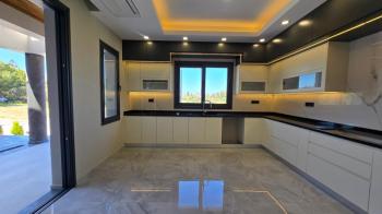 Girne Edremit Bölgesinde Ultra Lüks SATILIK 4+1 VİLLA