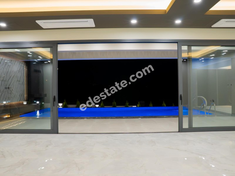 Girne Edremit Bölgesinde Ultra Lüks SATILIK 4+1 VİLLA