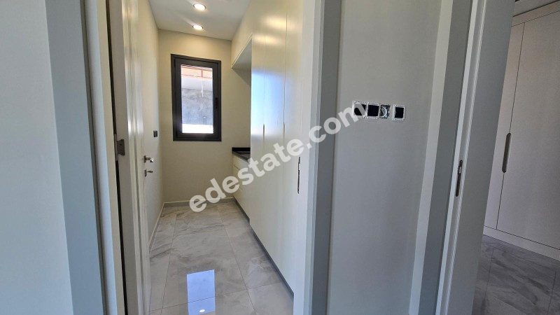 Girne Edremit Bölgesinde Ultra Lüks SATILIK 4+1 VİLLA