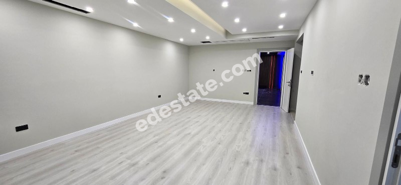 Girne Edremit Bölgesinde Ultra Lüks SATILIK 4+1 VİLLA