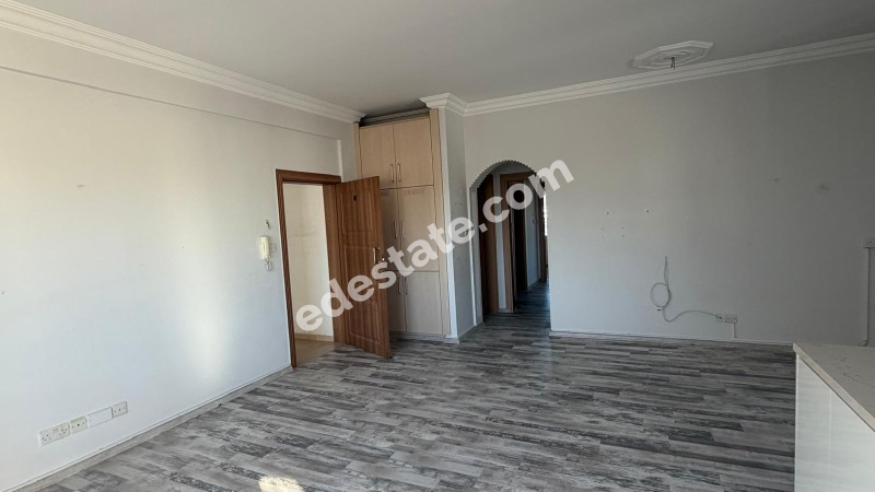 Lefkoşa K.Kaymaklı'da Satılık 3+1 DAİRE