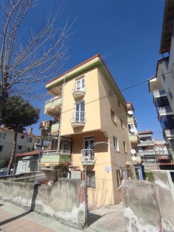 GÜVENAY - ÇORUM ULUKAVAK MAH. SAKARYA OKULU CİVARI 3+1 KİRALIK DAİRE
