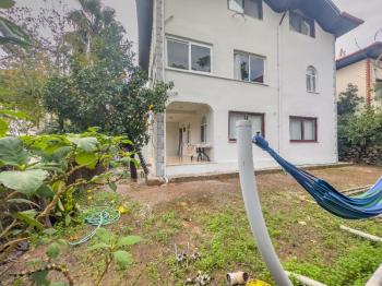 İçmeler Merkeze Yakın Bahçeli 3+1 Eşyalı Kiralık Daire