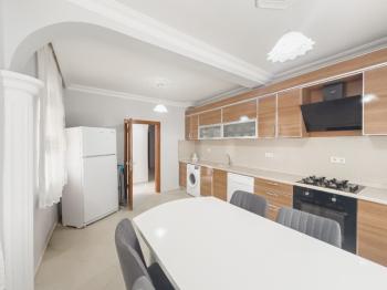 İçmeler Merkeze Yakın Bahçeli 3+1 Eşyalı Kiralık Daire