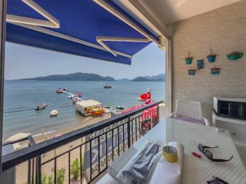 Marmaris Siteler Sahilde | Kendine Ait Plajlı Sitede | Deniz Manzaralı 1+1 Satılık Daire