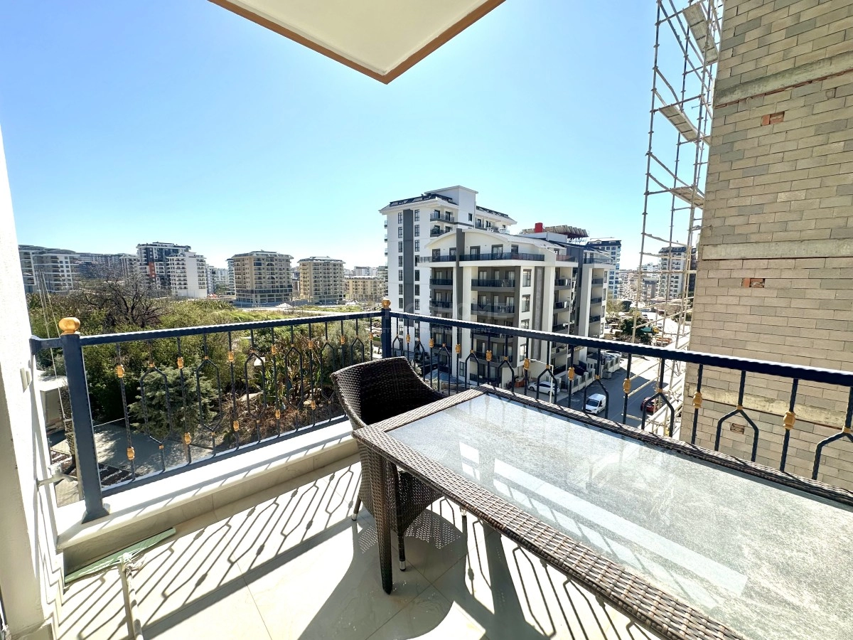 Mahmutlar Volantis Tower 1+1 Apartment