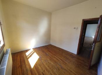 ÇARŞI MERKEZDE KOMBİLİ 2+1 DAİRE