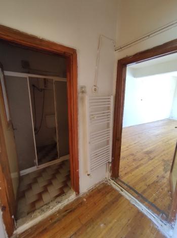 ÇARŞI MERKEZDE KOMBİLİ 2+1 DAİRE