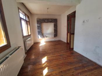 ÇARŞI MERKEZDE KOMBİLİ 2+1 DAİRE