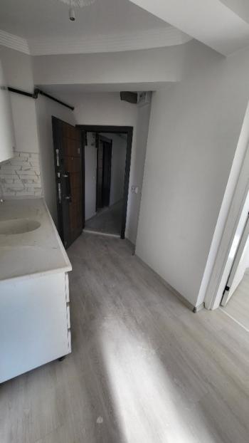 ÜNİVERSİTE KARŞISI SATILIK 1+1 APART