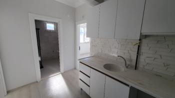 ÜNİVERSİTE KARŞISI SATILIK 1+1 APART