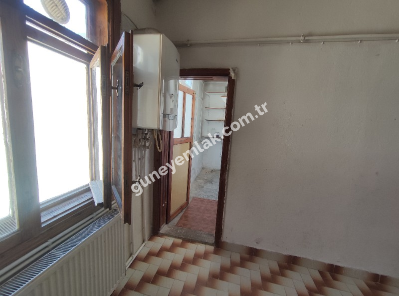 ÇARŞI MERKEZDE KOMBİLİ 2+1 DAİRE