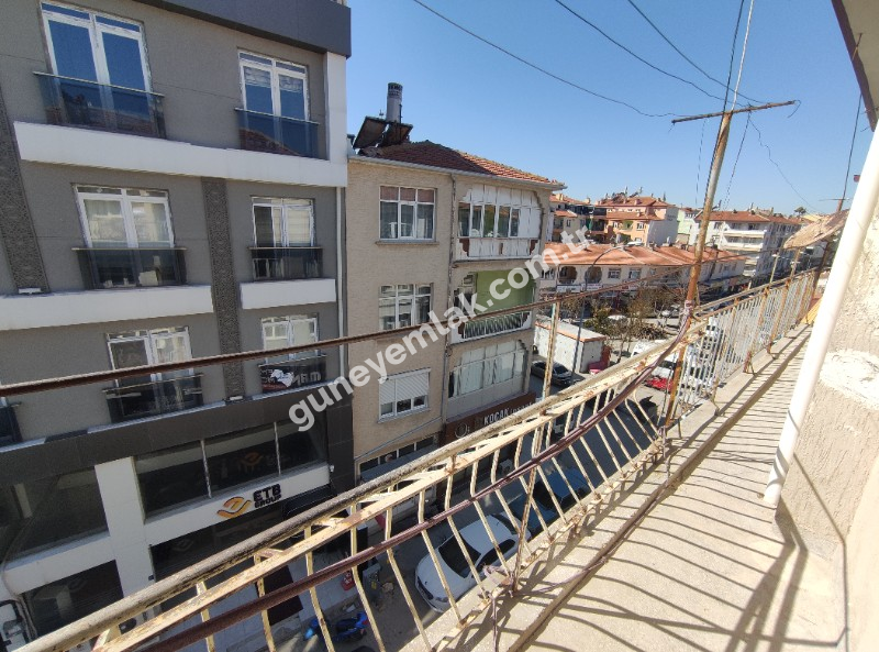 ÇARŞI MERKEZDE KOMBİLİ 2+1 DAİRE