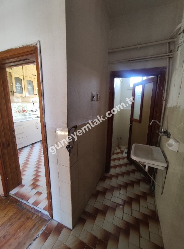 ÇARŞI MERKEZDE KOMBİLİ 2+1 DAİRE