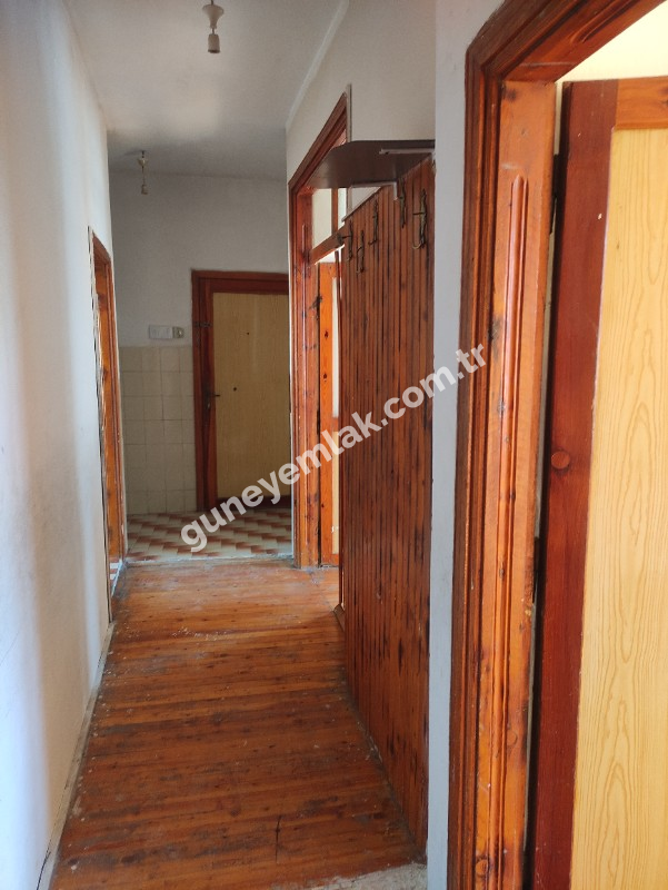 ÇARŞI MERKEZDE KOMBİLİ 2+1 DAİRE