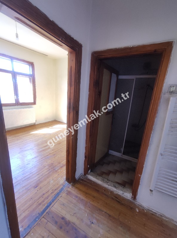 ÇARŞI MERKEZDE KOMBİLİ 2+1 DAİRE