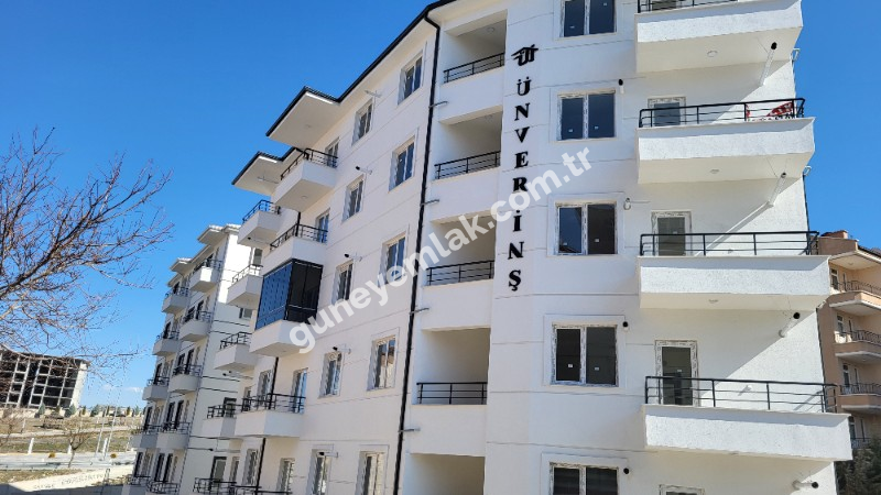 ÜNİVERSİTE KARŞISI SATILIK 1+1 APART