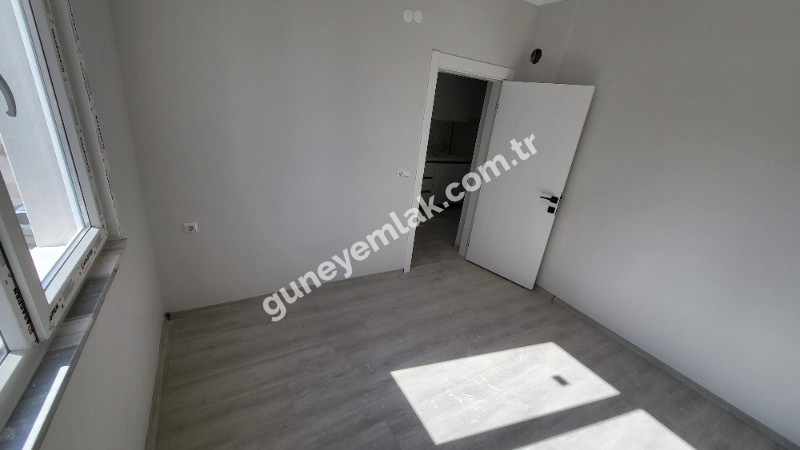 ÜNİVERSİTE KARŞISI SATILIK 1+1 APART