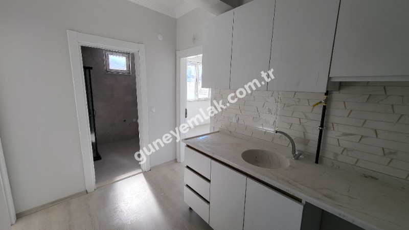 ÜNİVERSİTE KARŞISI SATILIK 1+1 APART