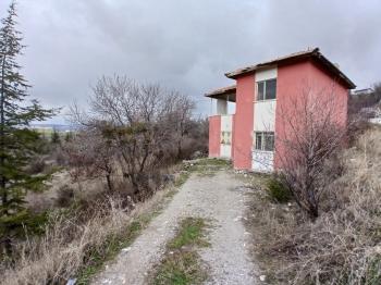 GÜVENAY - ÇORUM  BAHÇELİEVLER MAH. İÇERİDERE BAĞLARI 2250 M2 SATILIK BAĞ