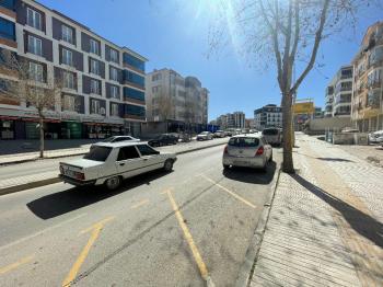 GÜVENAY - ÇORUM GÜLABİBEY MAH.BAĞCILAR 4. CADDESİ ÜZERİ 150 M2 KİRALIK DÜKKAN