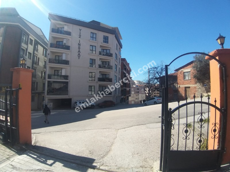 MUDANYA BURGAZ MAH.'DE HAVADAR KONUMDA ARA KAT 100 M2  2+1 DAİRE