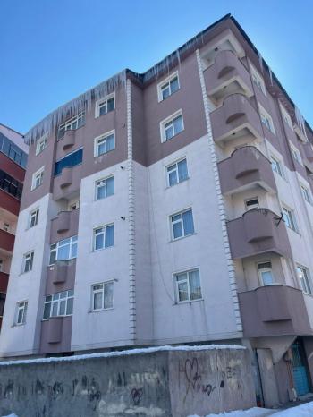 YAVUZ MAH. 2 NOLU SAĞLIK OCAĞININ YAKINLARINDA  K-B CEPHELİ 3.KAT 145M2 3+1 SATILIK DAİRE