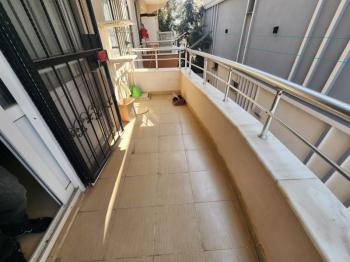 DİDİM ÇAMLIK MAHALLESİNDE EGE CADDESİNDE 1. KAT • 2+1 EŞYALI • 16 YAŞINDA • 75 m² • GENİŞ BALKONLU • BATI CEPHELİ • CADDEYE VE 2 YOLA CEPHELİ SATILIK DAİRE