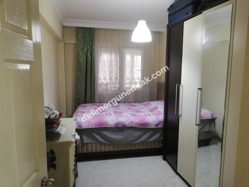  DİDİM CUMHURİYET MAHALLESİNDE ÇARŞAMBA PAZARI YAKININDA 2+1 AÇIK MUTFAK FULL EŞYALI • ASANSÖRLÜ BİNADA • BALKONLU • KİLERLİ • 85 m² SATILIK DAİRE