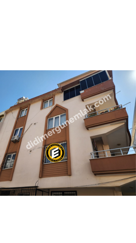 DİDİM ÇAMLIK MAHALLESİNDE EGE CADDESİNDE 1. KAT • 2+1 EŞYALI • 16 YAŞINDA • 75 m² • GENİŞ BALKONLU • BATI CEPHELİ • CADDEYE VE 2 YOLA CEPHELİ SATILIK DAİRE