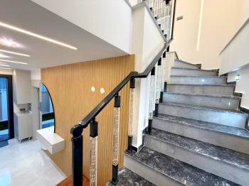 Didim'de Satılık 4+1 Akıllı Sistemli Villa