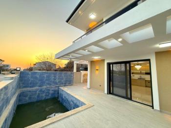 Didim'de Satılık 4+1 Akıllı Sistemli Villa