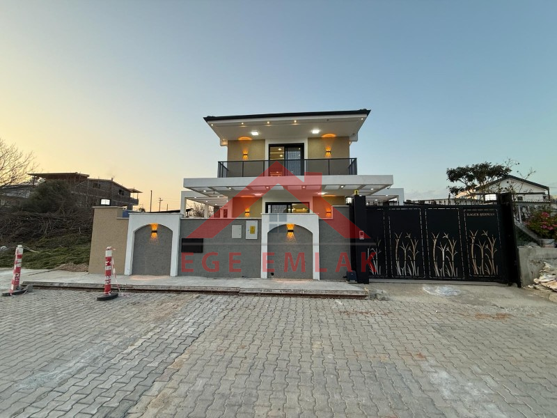 Didim'de Satılık 4+1 Akıllı Sistemli Villa
