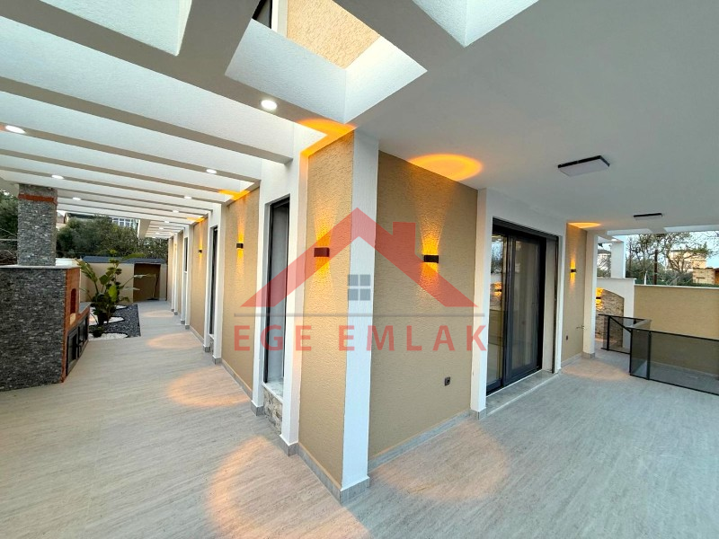 Didim'de Satılık 4+1 Akıllı Sistemli Villa