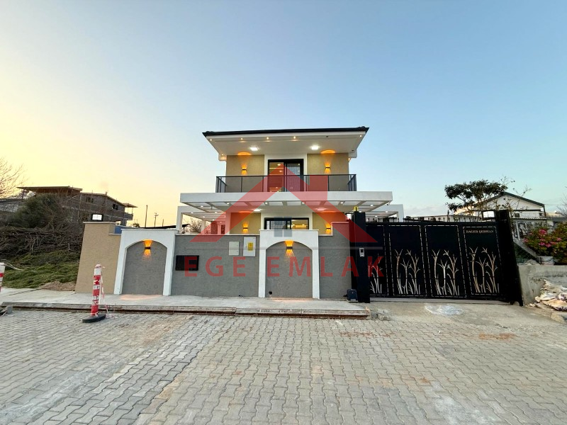 Didim'de Satılık 4+1 Akıllı Sistemli Villa