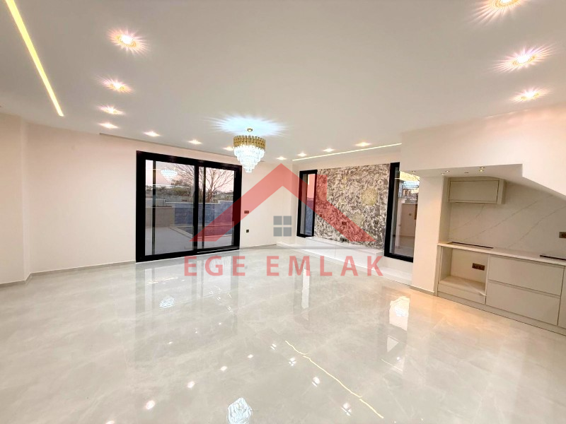 Didim'de Satılık 4+1 Akıllı Sistemli Villa