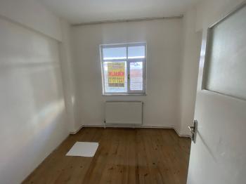 GÜVENAY - ÇORUM GÜLABİBEY MAH. BEYTEPE 5.CADDE ÜZERİ 2+1 SATILIK DAİRE